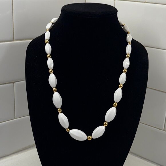 Napier Jewelry - NAPIER Vintage White and Gold Tone Acrylic Necklace